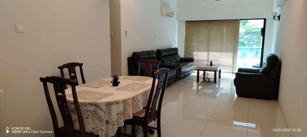 K. Riverfront Apartment Ipoh Bilik gambar